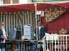 Jean-Claude derrire  la restauration